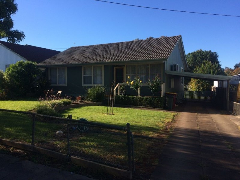 56 Watton Street, Penshurst VIC 3289