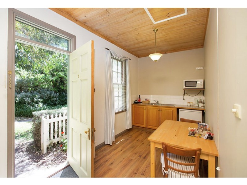 106 Princes Hwy, Port Fairy VIC 3284