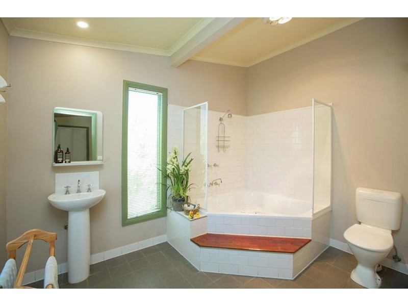 106 Princes Hwy, Port Fairy VIC 3284