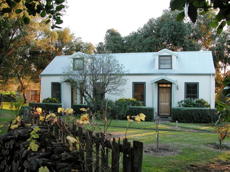 106 Princes Hwy, Port Fairy VIC 3284