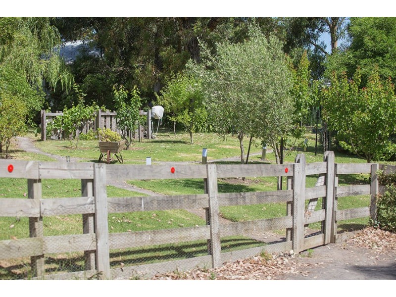 106 Princes Hwy, Port Fairy VIC 3284