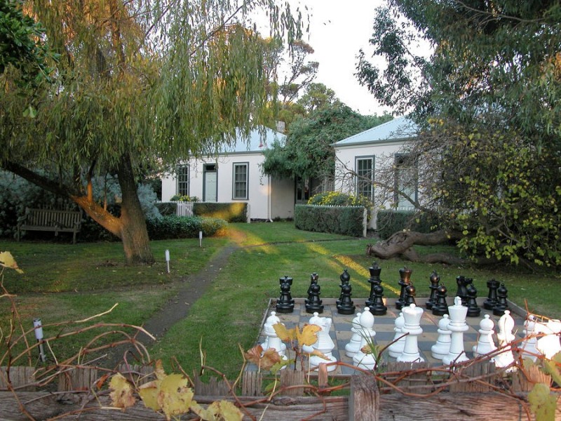 106 Princes Hwy, Port Fairy VIC 3284