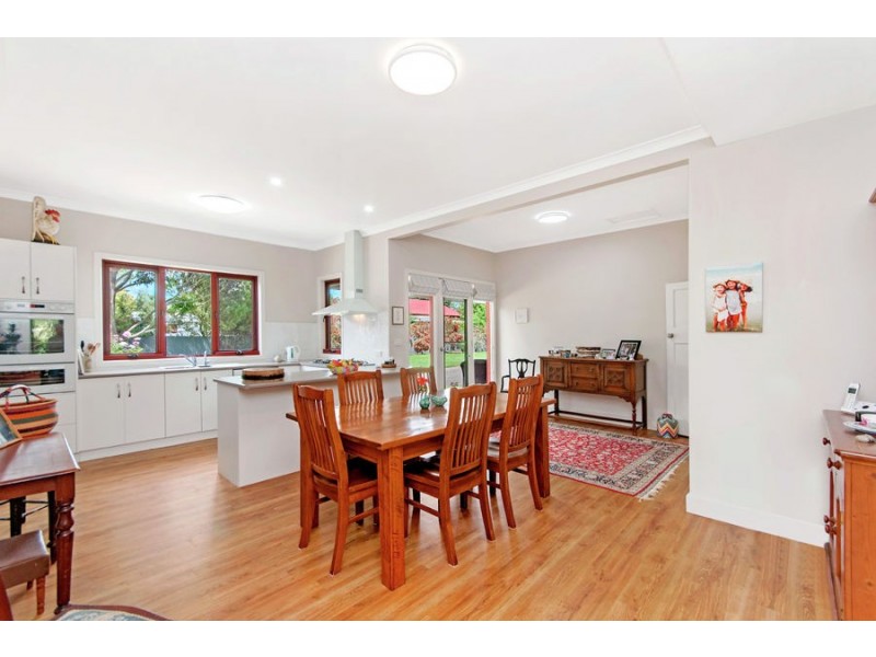 54 Scales Street, Penshurst VIC 3289