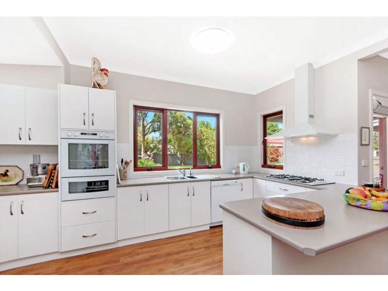 54 Scales Street, Penshurst VIC 3289