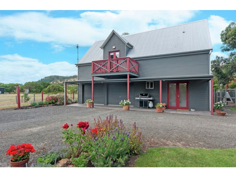 54 Scales Street, Penshurst VIC 3289