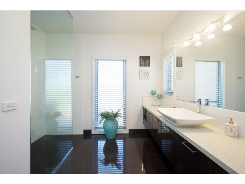 4 Trotters Lane, Cudgee VIC 3265