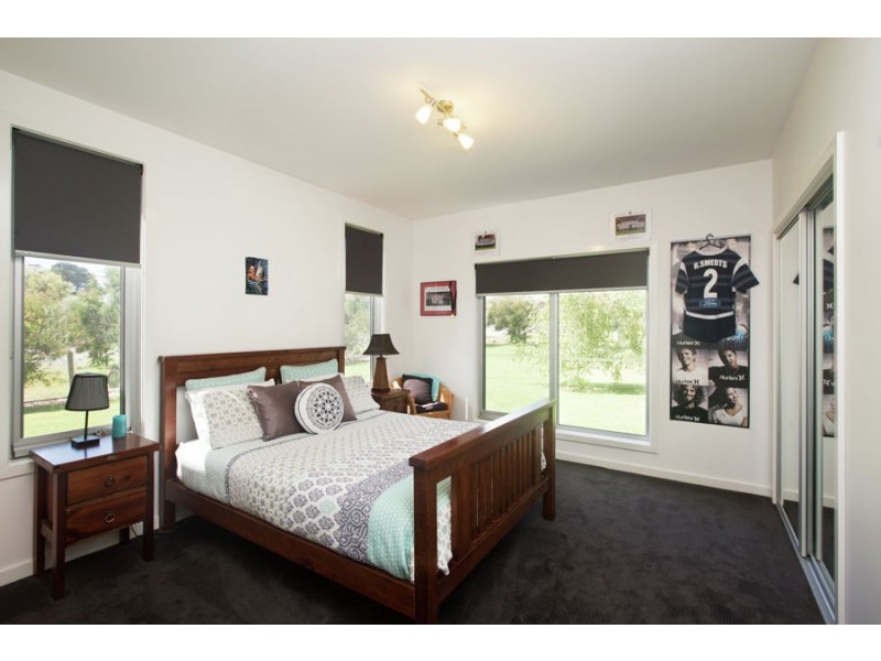 4 Trotters Lane, Cudgee VIC 3265