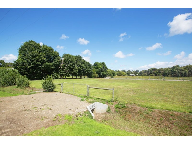 4 Trotters Lane, Cudgee VIC 3265