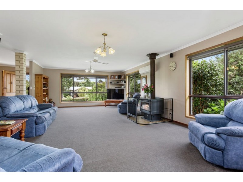 28 Barrett Street, Timboon VIC 3268