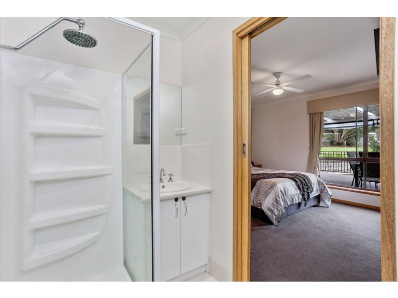 28 Barrett Street, Timboon VIC 3268