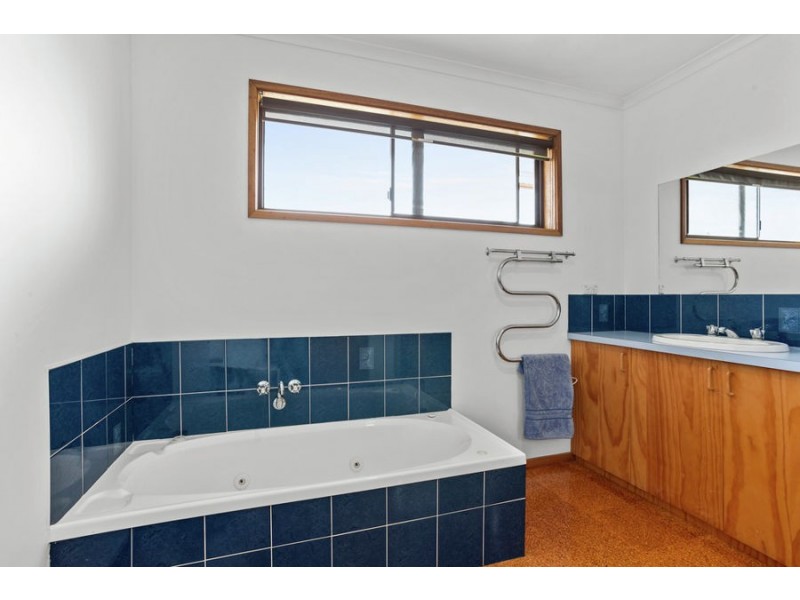 28 Barrett Street, Timboon VIC 3268