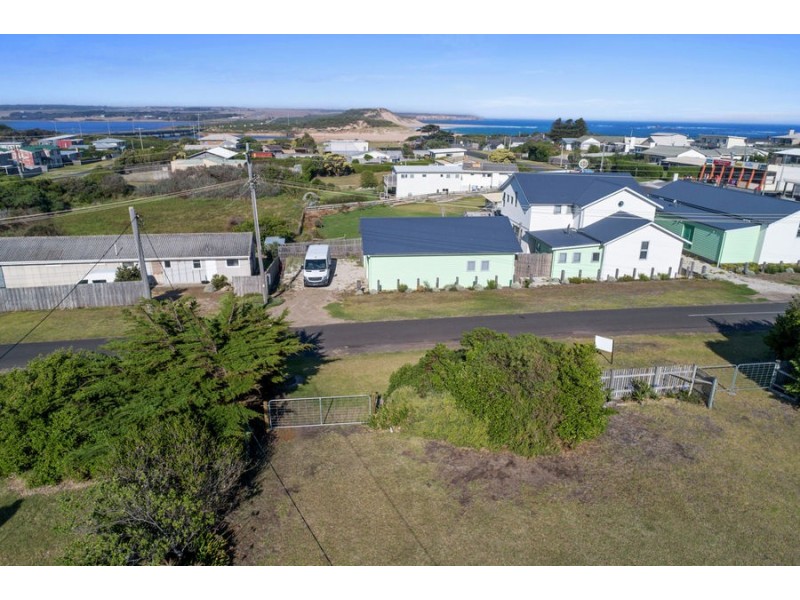7 Blair Street, Peterborough VIC 3270