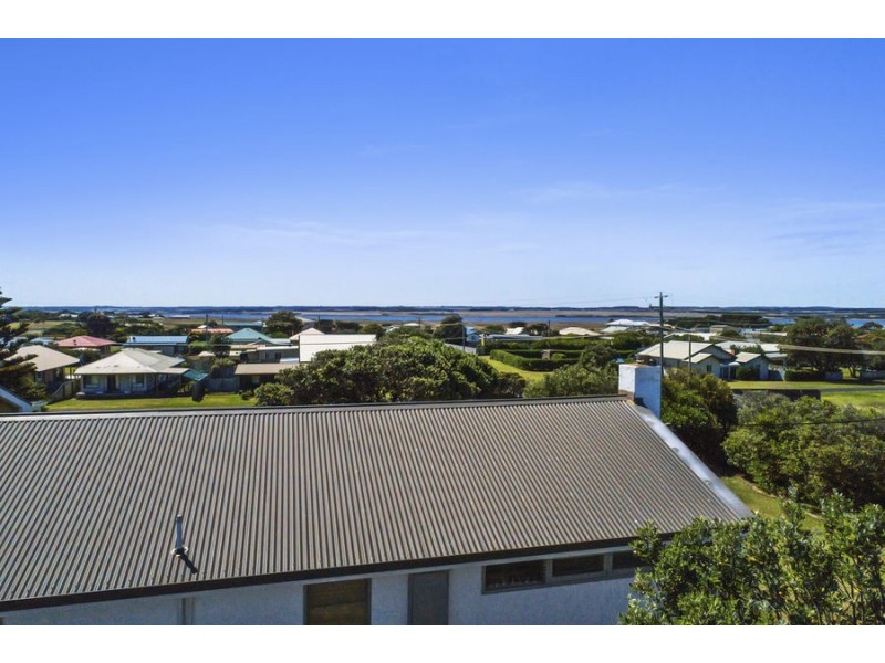 7 Blair Street, Peterborough VIC 3270