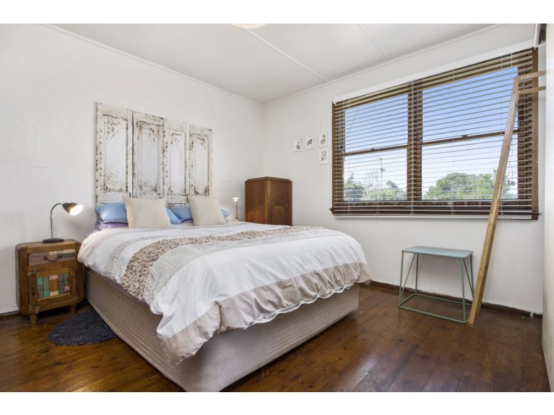 7 Blair Street, Peterborough VIC 3270