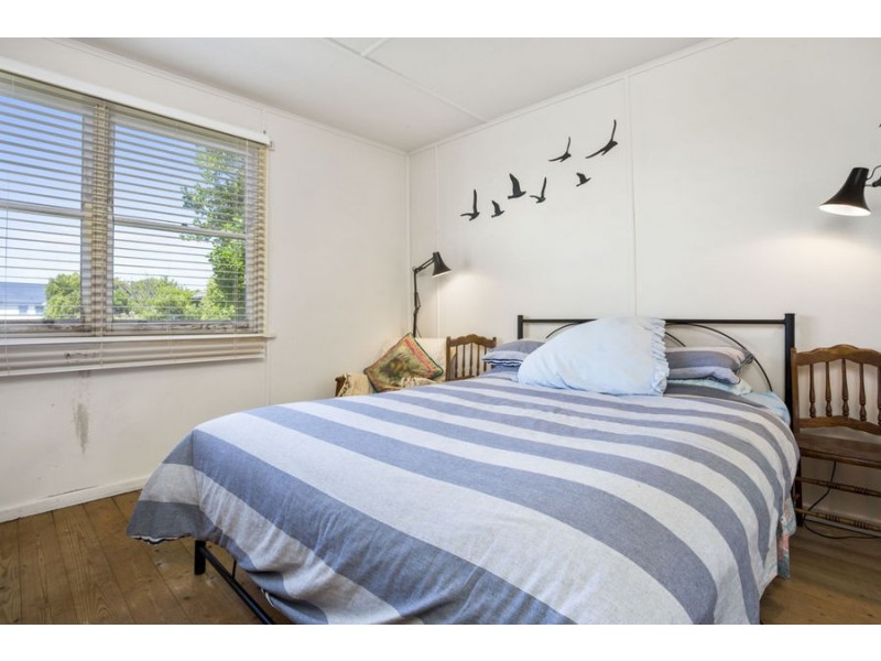 7 Blair Street, Peterborough VIC 3270