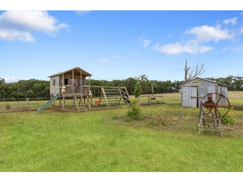 105 Browns Road, Timboon VIC 3268