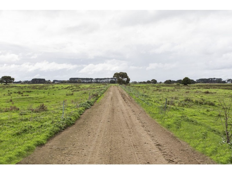 1404 Tarrone Lane, Tarrone VIC 3283