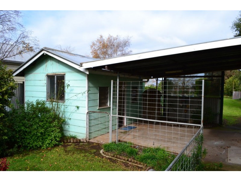 86 McKinnons Bridge road, Noorat VIC 3265