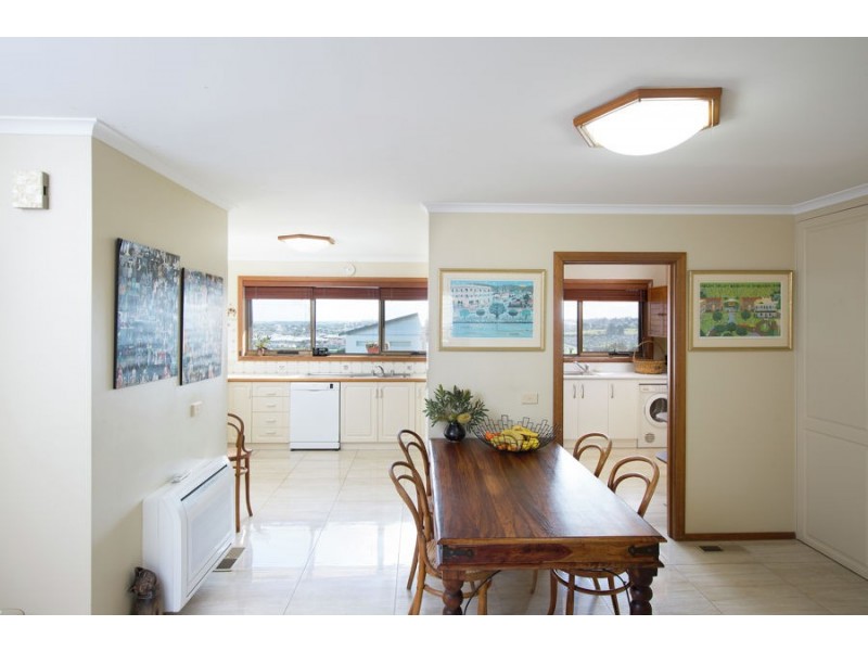 Seascape – 30A Riverview Terrace, Warrnambool VIC 3280
