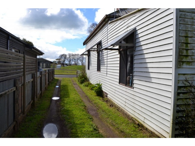 10 The Parade, Terang VIC 3264