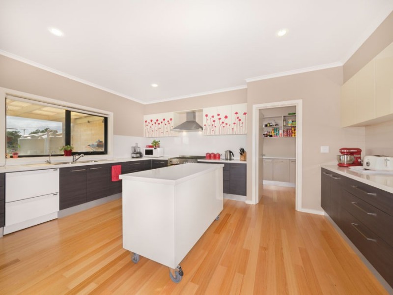 102 Pound Lane, Mortlake VIC 3272