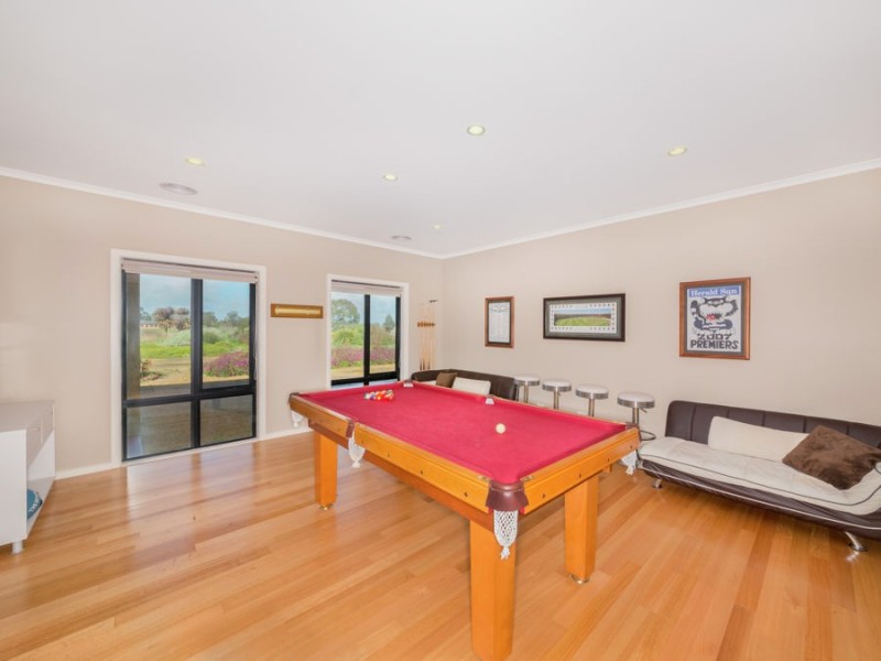 102 Pound Lane, Mortlake VIC 3272