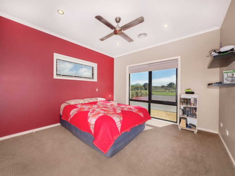 102 Pound Lane, Mortlake VIC 3272