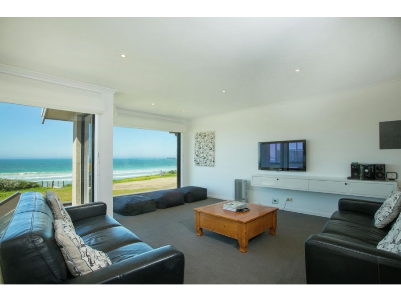 2B Hanley Court – Chequers Townhouse, Port Fairy VIC 3284