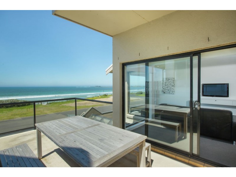 2B Hanley Court – Chequers Townhouse, Port Fairy VIC 3284
