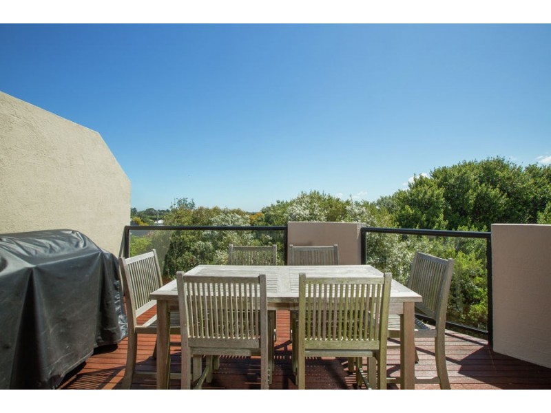 2B Hanley Court – Chequers Townhouse, Port Fairy VIC 3284