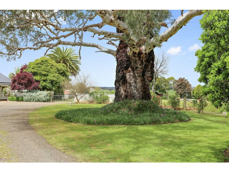 43 Claytons Road, Bochara VIC 3301