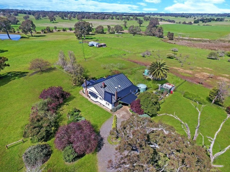 43 Claytons Road, Bochara VIC 3301