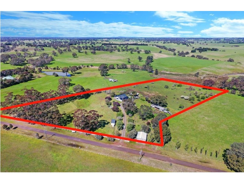 43 Claytons Road, Bochara VIC 3301