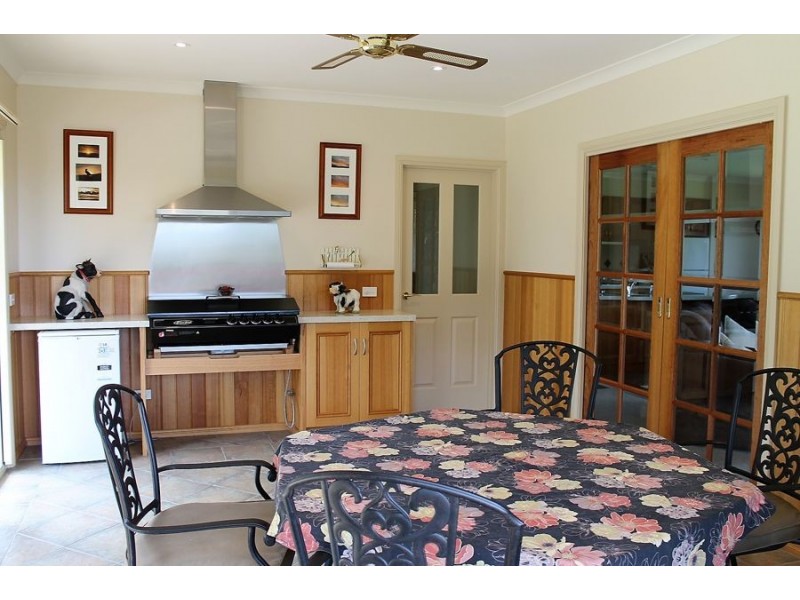 175 Bornong Road, Cooriemungle VIC 3268