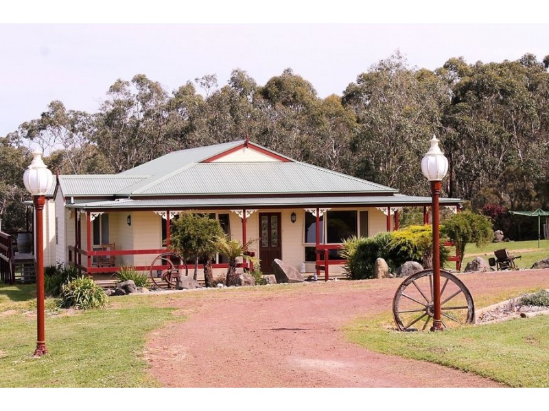 175 Bornong Road, Cooriemungle VIC 3268