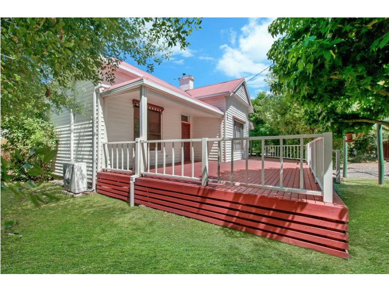 18 Eversley Street, Macarthur VIC 3286