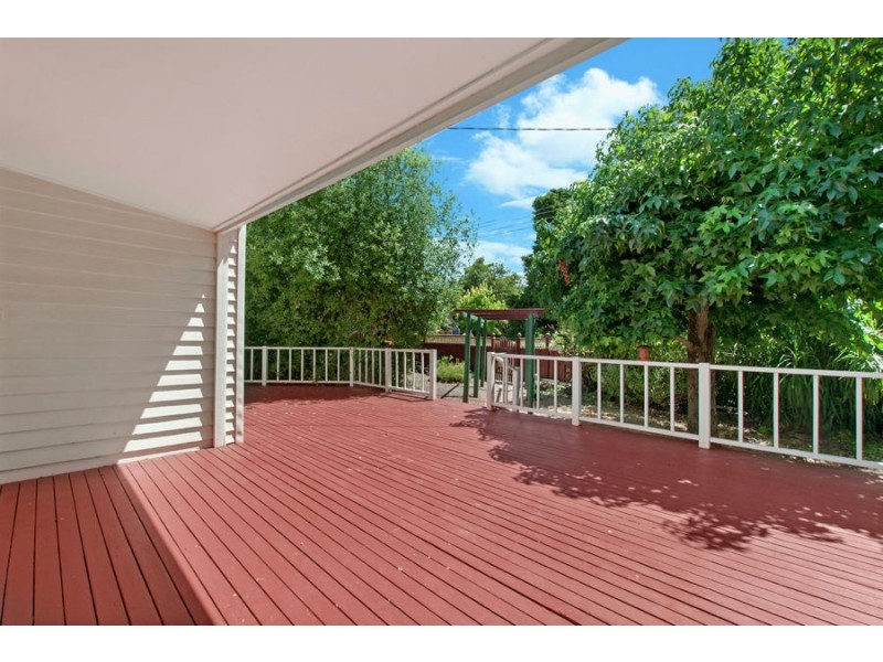 18 Eversley Street, Macarthur VIC 3286