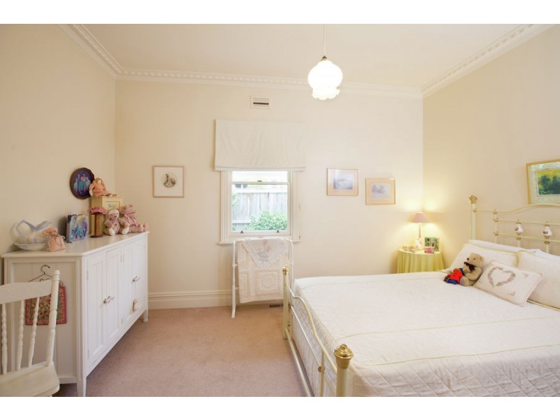 37 Canterbury Road, Warrnambool VIC 3280
