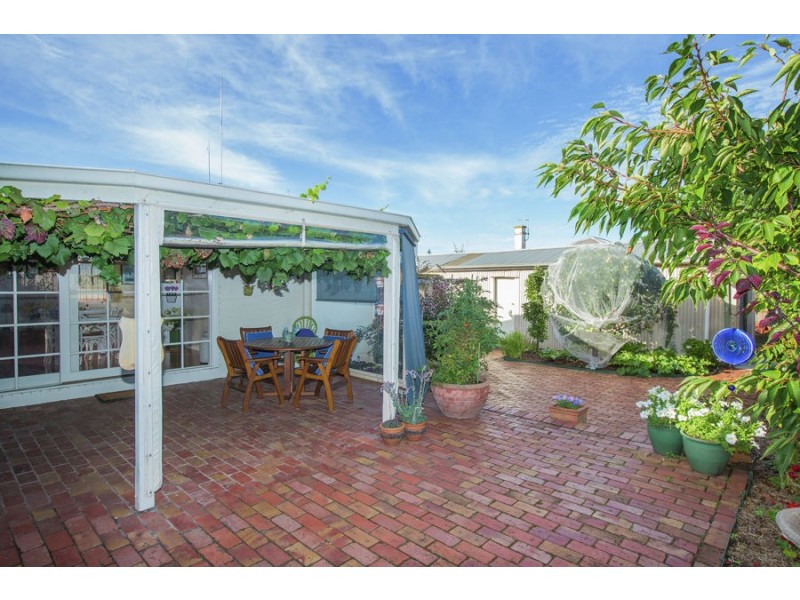 37 Canterbury Road, Warrnambool VIC 3280