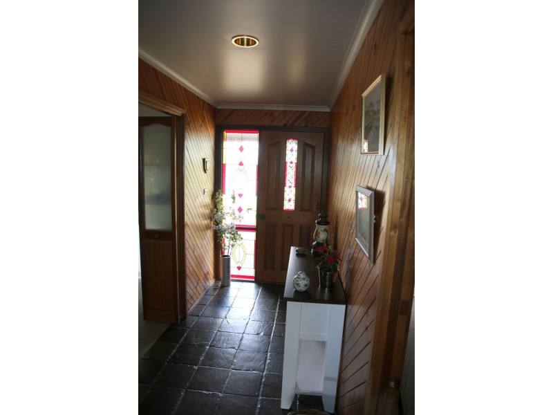124-128 Cox St, Penshurst VIC 3289