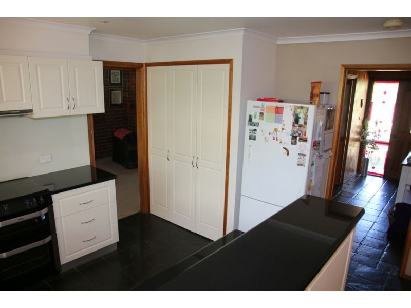 124-128 Cox St, Penshurst VIC 3289