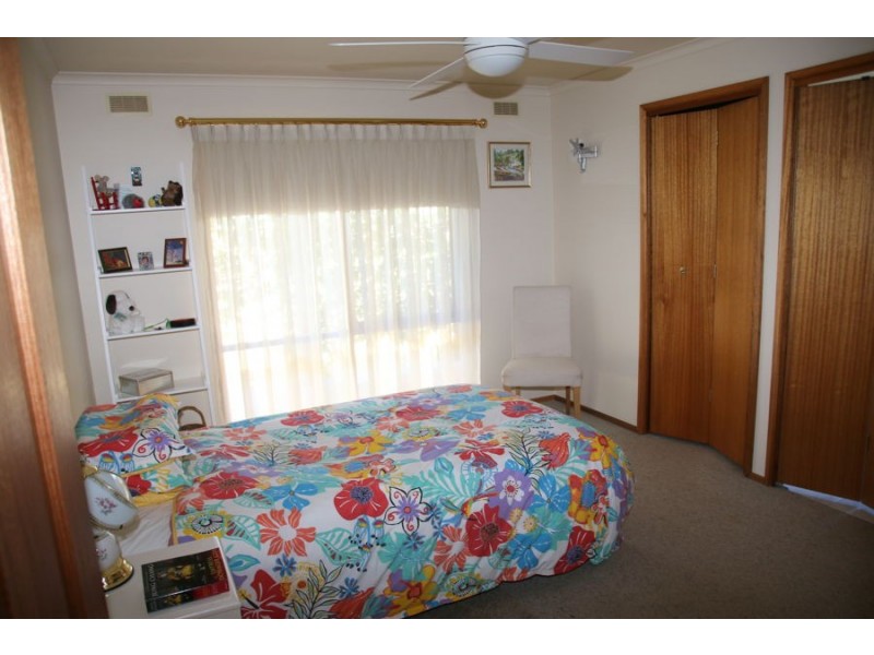 124-128 Cox St, Penshurst VIC 3289