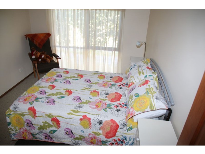 124-128 Cox St, Penshurst VIC 3289