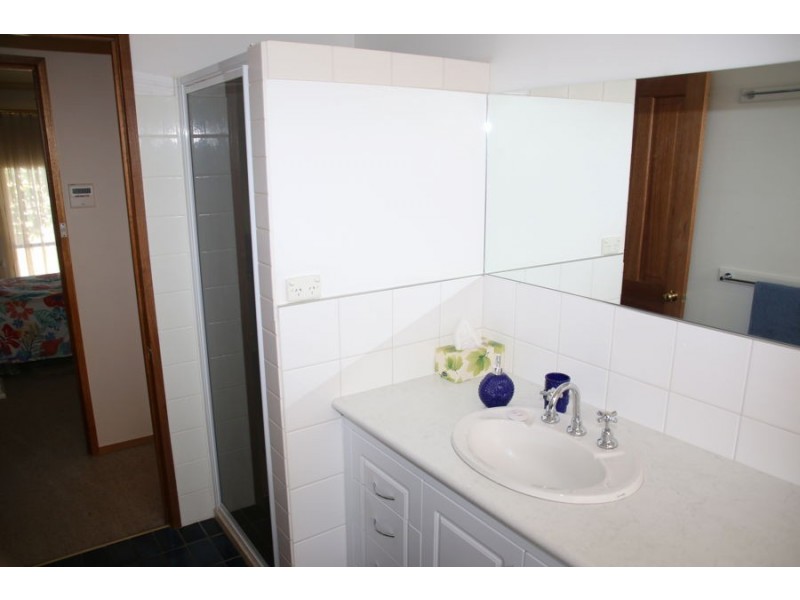 124-128 Cox St, Penshurst VIC 3289