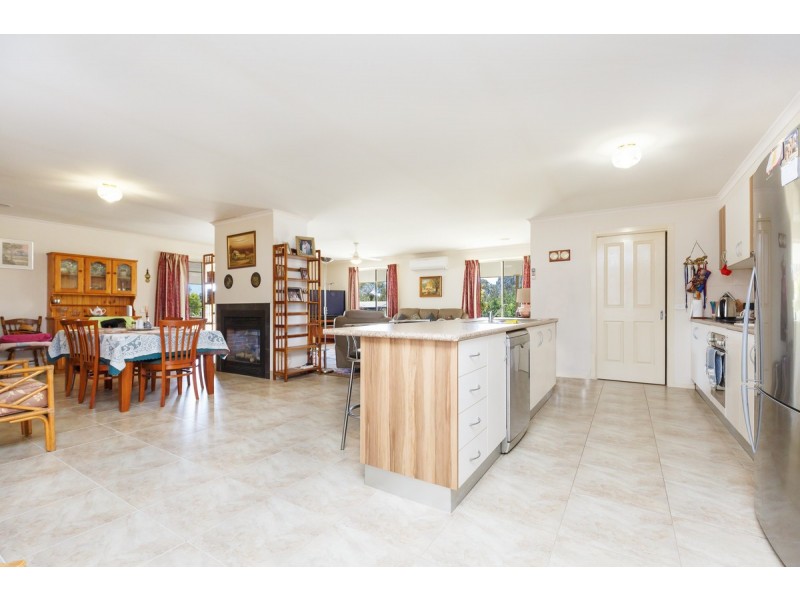 71 Boundary Creek Road, Longford VIC 3851