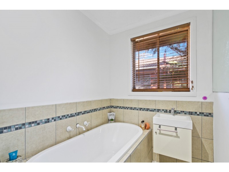 43 Gibsons Road, Sale VIC 3850