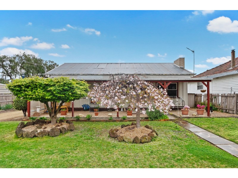7 Dixon Street, Stratford VIC 3862