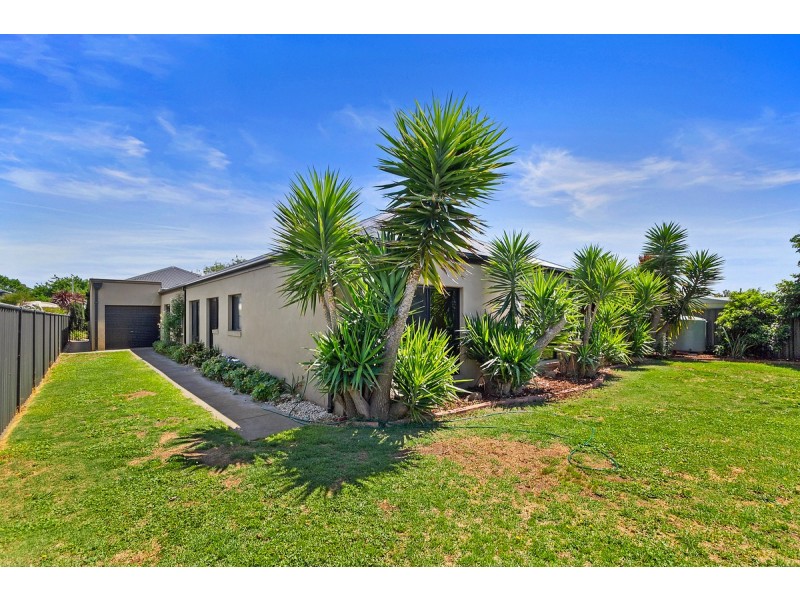 11 Langholme Court, Sale VIC 3850