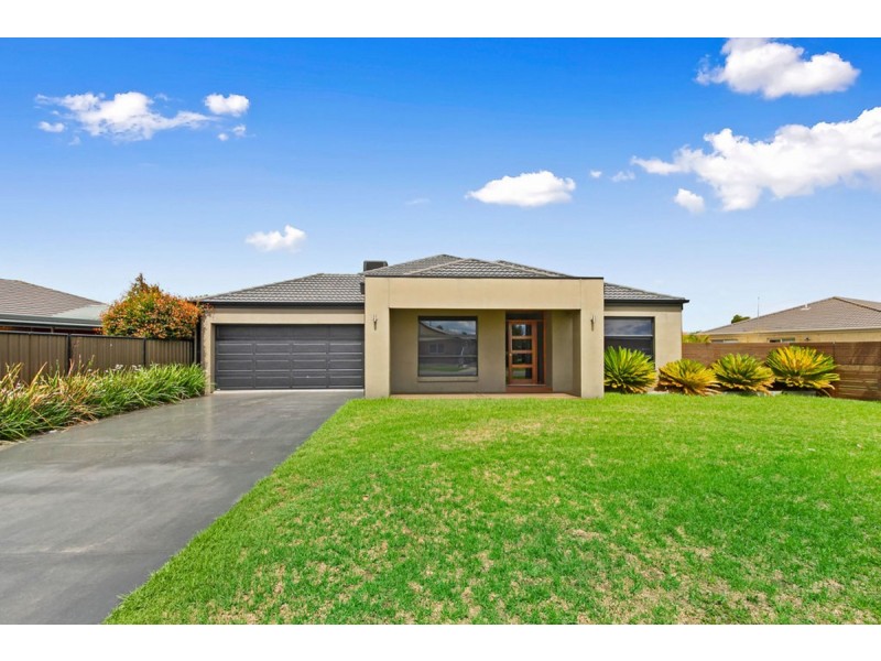 21 Mark Avenue, Sale VIC 3850