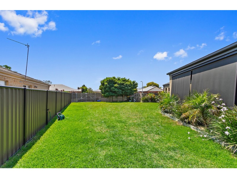 21 Mark Avenue, Sale VIC 3850